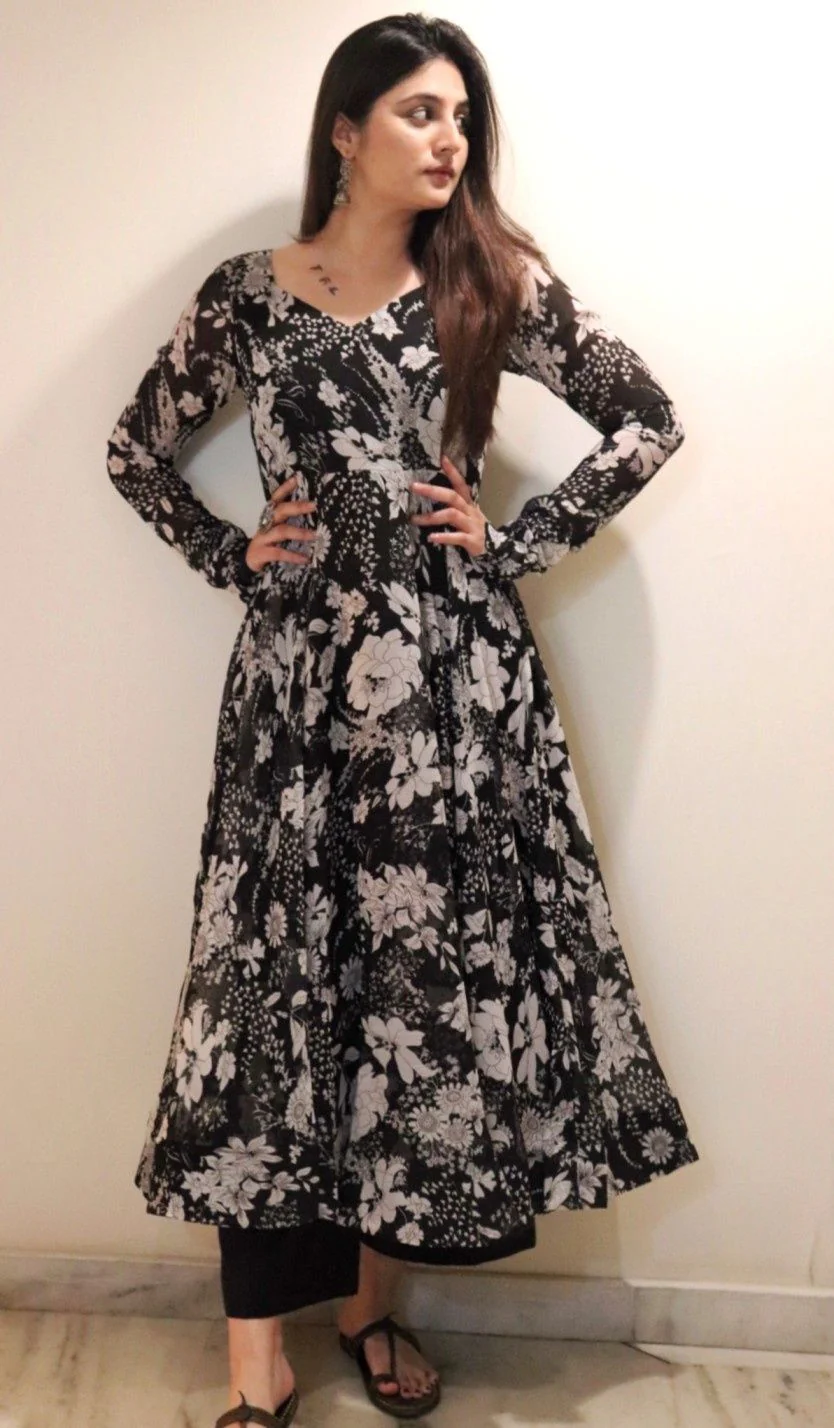 Devika gher kameez