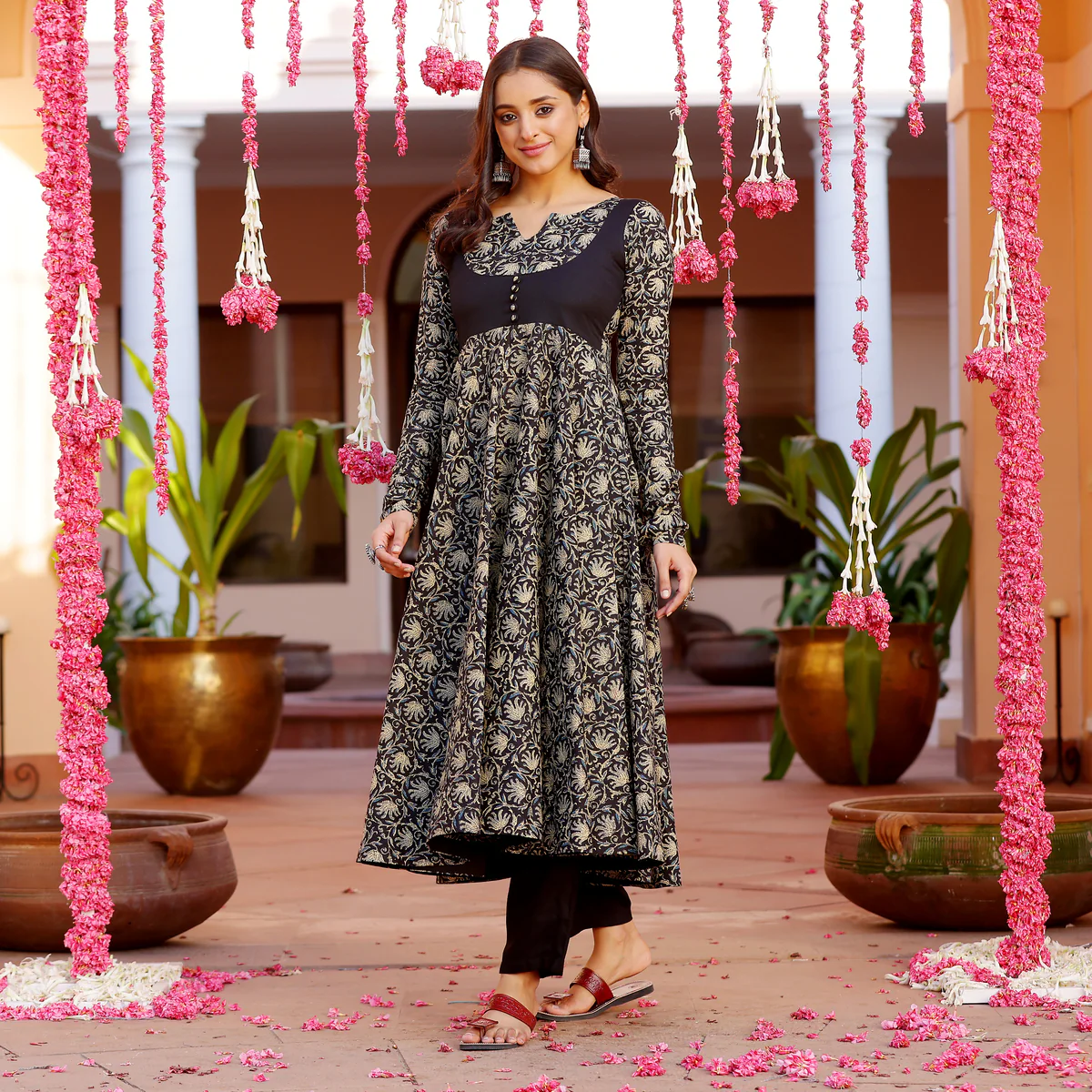 Kavani black kameez - Image 5